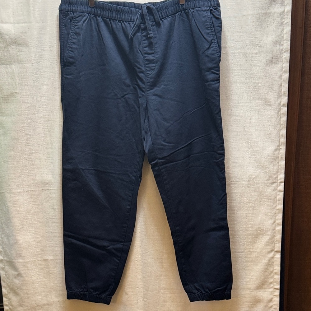 BANANA REPUBLIC Travel Jogger Men's Classic Navy Jogger Pants (NWOT)